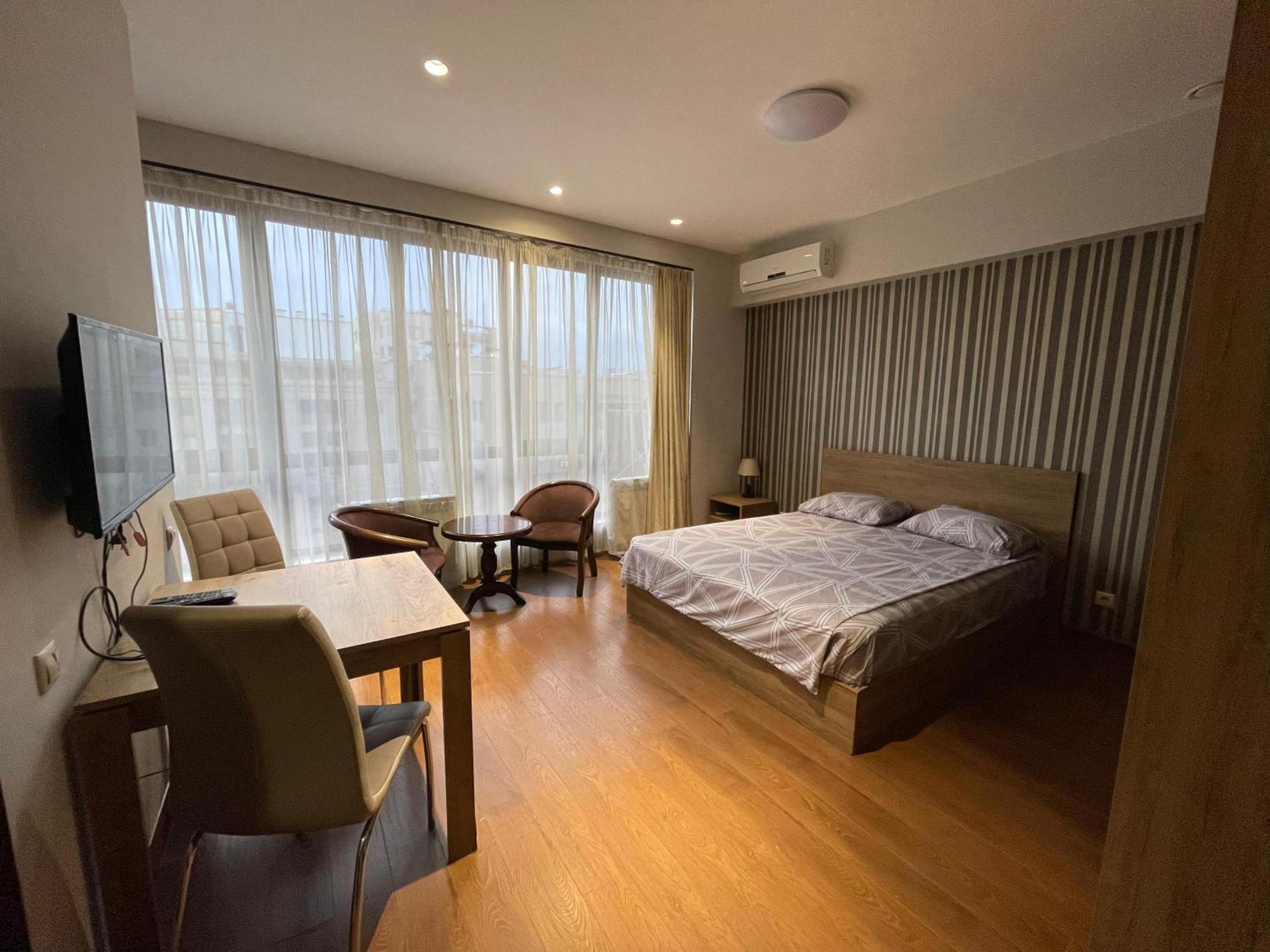 Apartment In Yerevan City Center Republic Square Self Check-In 외부 사진