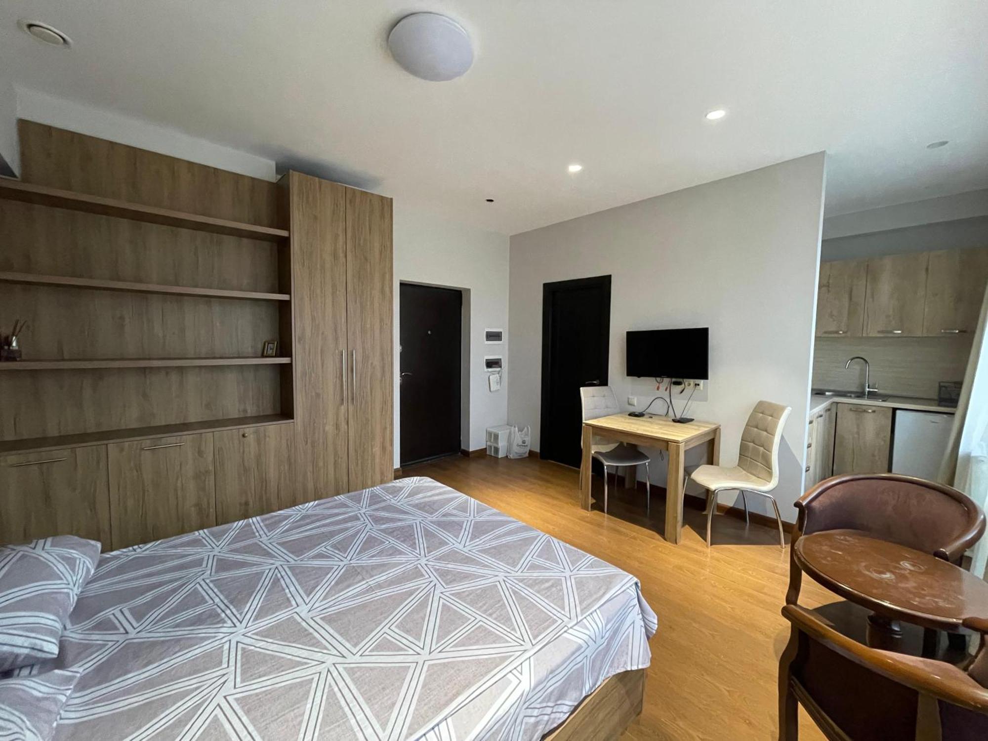 Apartment In Yerevan City Center Republic Square Self Check-In 외부 사진