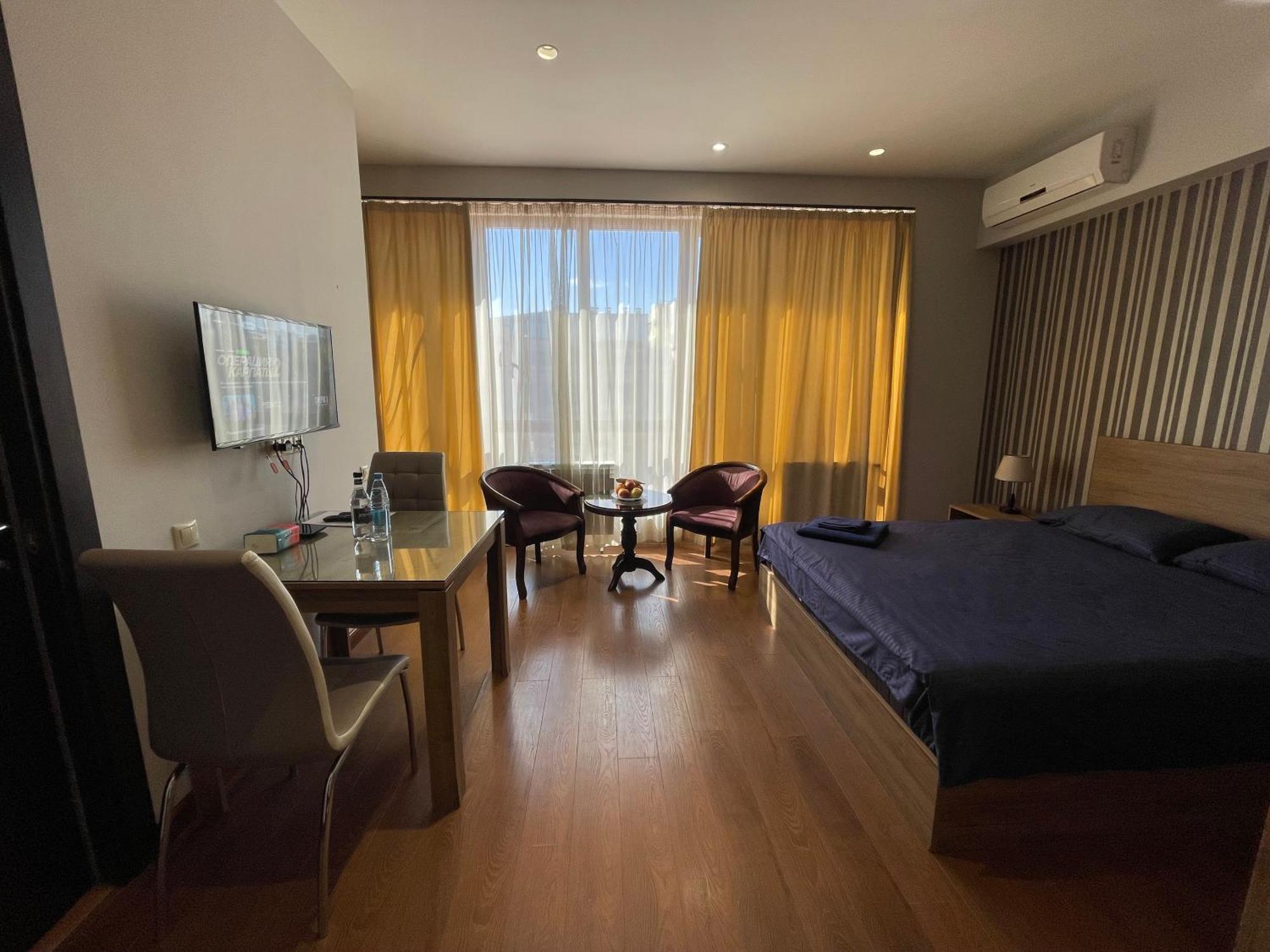 Apartment In Yerevan City Center Republic Square Self Check-In 외부 사진